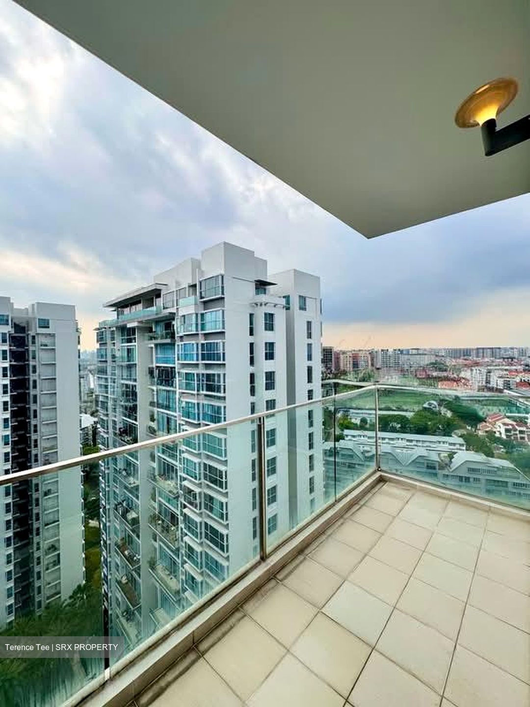 The Esta (D15), Condominium #577801111
